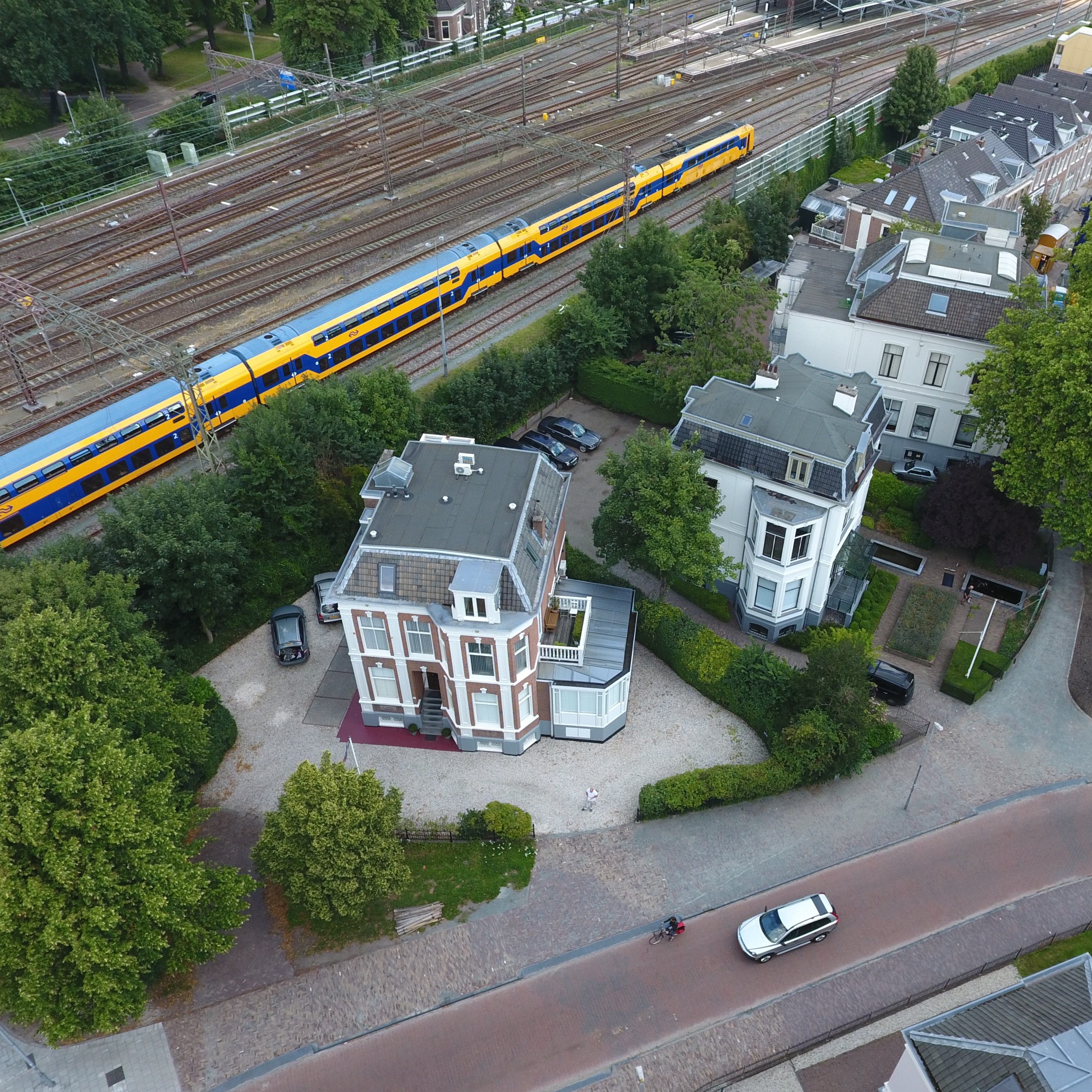 Luchtfoto van een pand in Haarlem